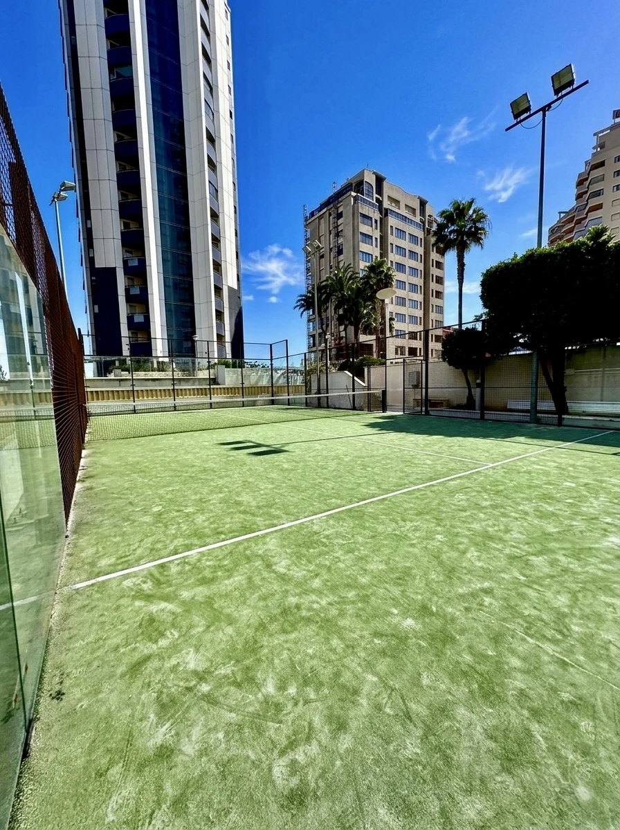 Pista de pádel comunitaria